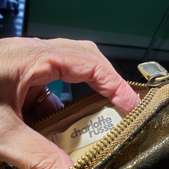 Charlotte Russe small crossbody metallic gold bag - Picture 5 of 6